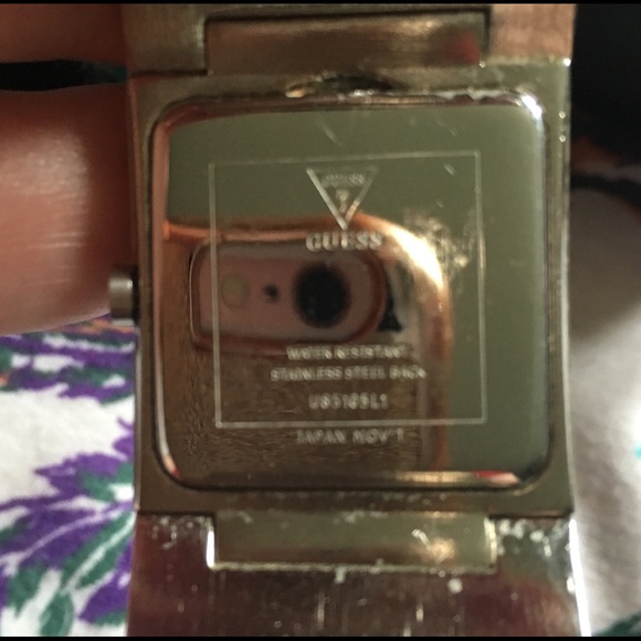 🔻PRICE DROP🔻‼️ Authentic Guess Watch - Picture 3 of 8